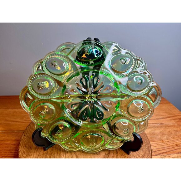 LE Smith Moon and Star Mint Green Carnival Glass Deviled Egg Plate - Picture 8 of 16